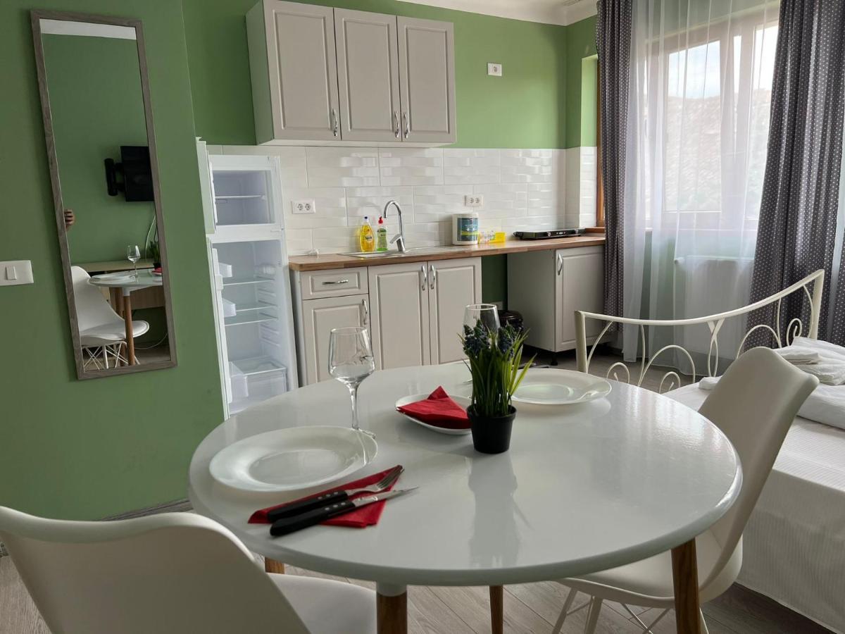 Premont Studios Ghimbav מראה חיצוני תמונה