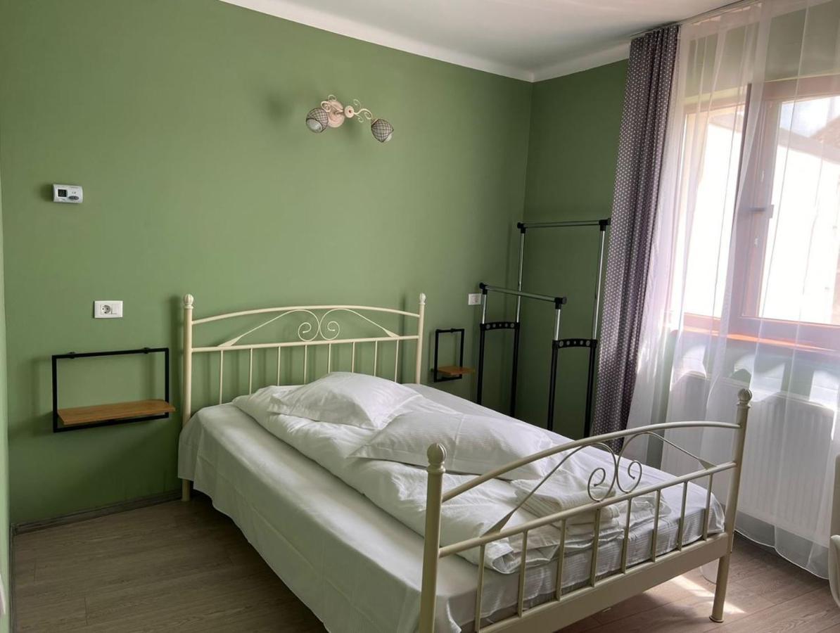 Premont Studios Ghimbav מראה חיצוני תמונה